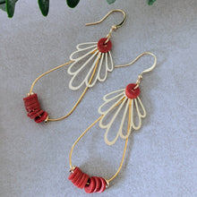 Charger l'image dans la galerie, Boucles d'oreilles "Lio" bordeaux