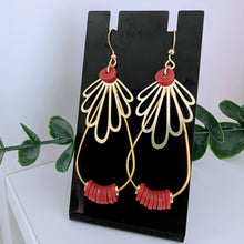 Charger l'image dans la galerie, Boucles d'oreilles "Lio" bordeaux