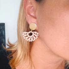 Charger l&#39;image dans la galerie, Boucles d&#39;oreilles &quot;Clémence&quot; Beige -50%