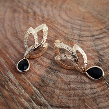 Charger l'image dans la galerie, Boucles d'oreilles "Madeleine" Noir